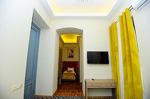 Renaissance Boutique Hotel