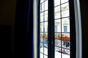 Renaissance Boutique Hotel