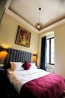 Renaissance Boutique Hotel