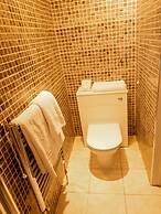 OYO Lamphey Hall Hotel