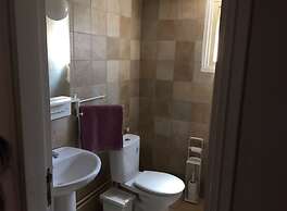 Unique 2 bedroom modern apartment