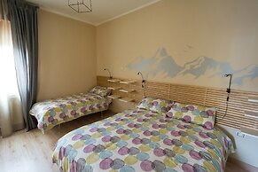 Snowake House
