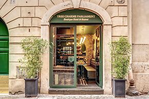Tree Charme Parliament Boutique Hotel