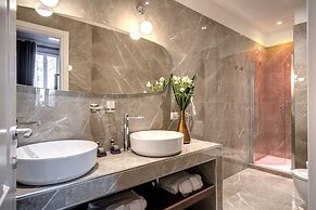 Tree Charme Parliament Boutique Hotel