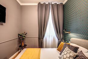 Tree Charme Parliament Boutique Hotel