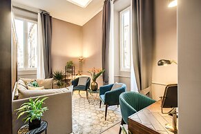 Tree Charme Parliament Boutique Hotel