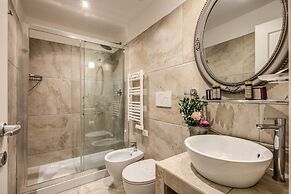 Tree Charme Parliament Boutique Hotel