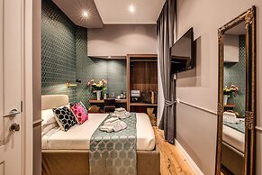 Tree Charme Parliament Boutique Hotel