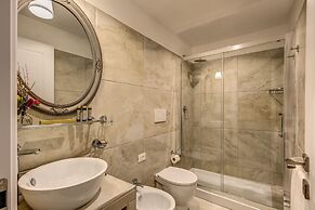 Tree Charme Parliament Boutique Hotel