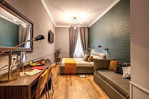 Tree Charme Parliament Boutique Hotel