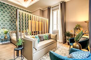 Tree Charme Parliament Boutique Hotel