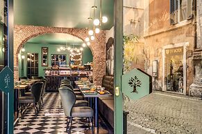 Tree Charme Parliament Boutique Hotel