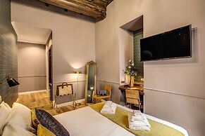 Tree Charme Parliament Boutique Hotel