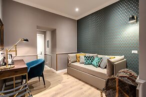 Tree Charme Parliament Boutique Hotel