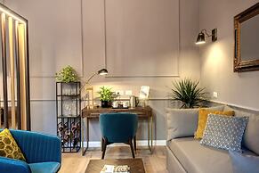 Tree Charme Parliament Boutique Hotel