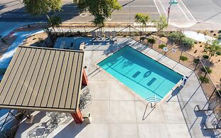 Sonesta Simply Suites Avondale