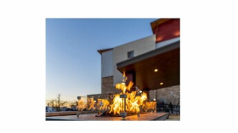 Sonesta Simply Suites Avondale