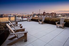 Canopy by Hilton Baltimore Harbor Point