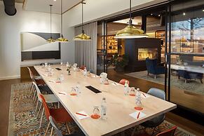 Canopy by Hilton Baltimore Harbor Point