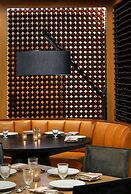 Canopy by Hilton Baltimore Harbor Point