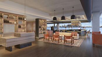 Canopy by Hilton Baltimore Harbor Point