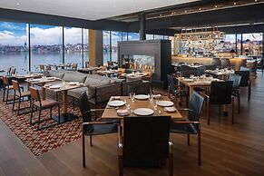 Canopy by Hilton Baltimore Harbor Point