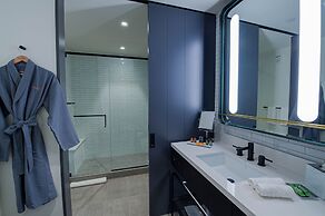 Canopy by Hilton Jersey City Arts District