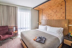 Canopy by Hilton Jersey City Arts District