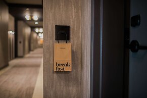 Canopy by Hilton Jersey City Arts District