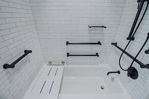 Canopy by Hilton Jersey City Arts District