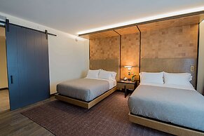 Canopy by Hilton Jersey City Arts District