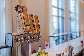 Canopy by Hilton Jersey City Arts District