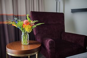 Canopy by Hilton Jersey City Arts District