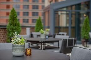 Canopy by Hilton Jersey City Arts District