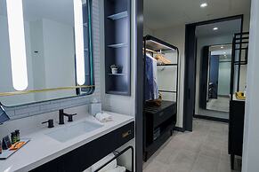 Canopy by Hilton Jersey City Arts District