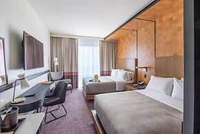 Canopy by Hilton Jersey City Arts District