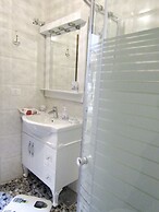 Double View Apartments