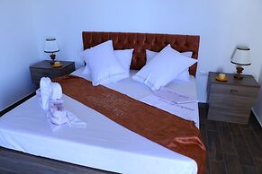 Double View Apartments