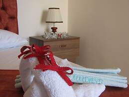 Double View Apartments