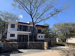 My Way Langosta Beach House