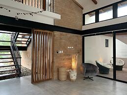 My Way Langosta Beach House