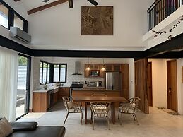 My Way Langosta Beach House