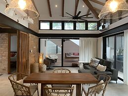 My Way Langosta Beach House