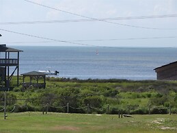 The Baited Hook 4 Bedroom Cottage by RedAwning