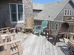 The Baited Hook 4 Bedroom Cottage by RedAwning