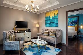 Peridot Grand Luxury Boutique Hotel