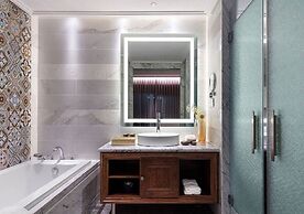 Peridot Grand Luxury Boutique Hotel