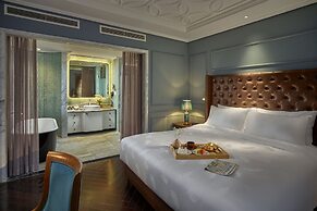 Peridot Grand Luxury Boutique Hotel