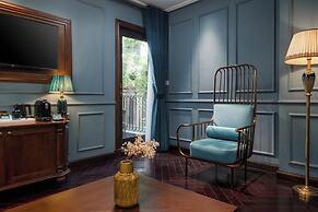 Peridot Grand Luxury Boutique Hotel