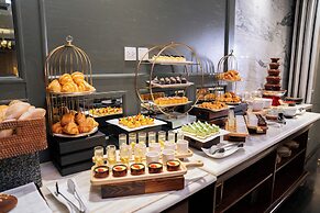 Peridot Grand Luxury Boutique Hotel